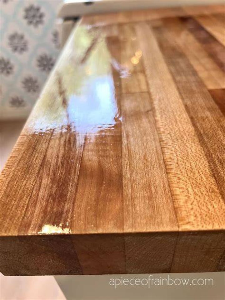 How do you finish a bar top with polyurethane?
