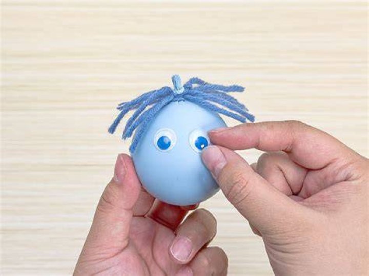 How much flour is in a stress ball?