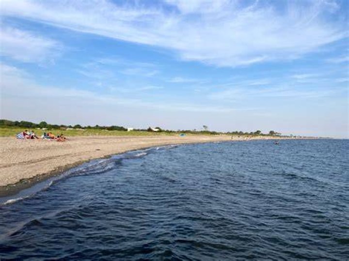 Is Hammonasset beach safe to swim?